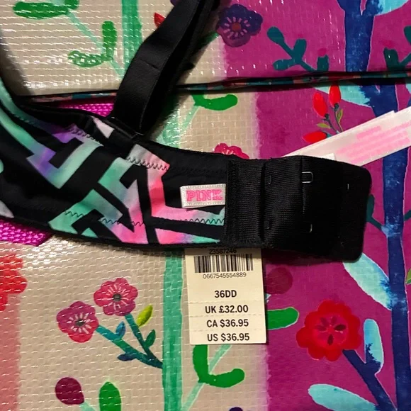 36DD Victoria’s Secret wear everywhere push up bra by Pink - Picture 5 of 9